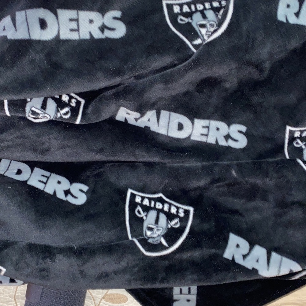 Raiders Throw Blanket - Picture 3 of 3